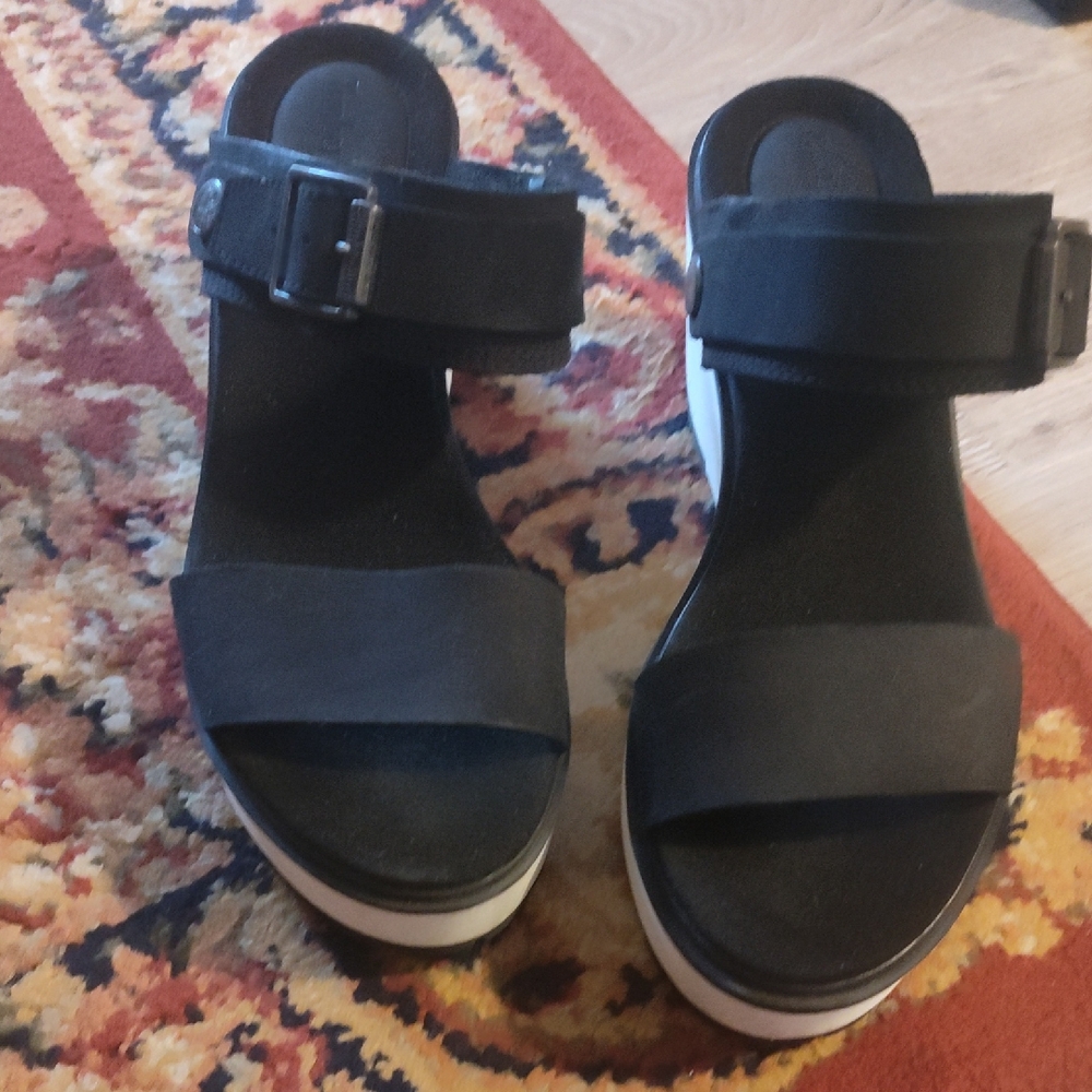 Timberlands Women's Black Sandals